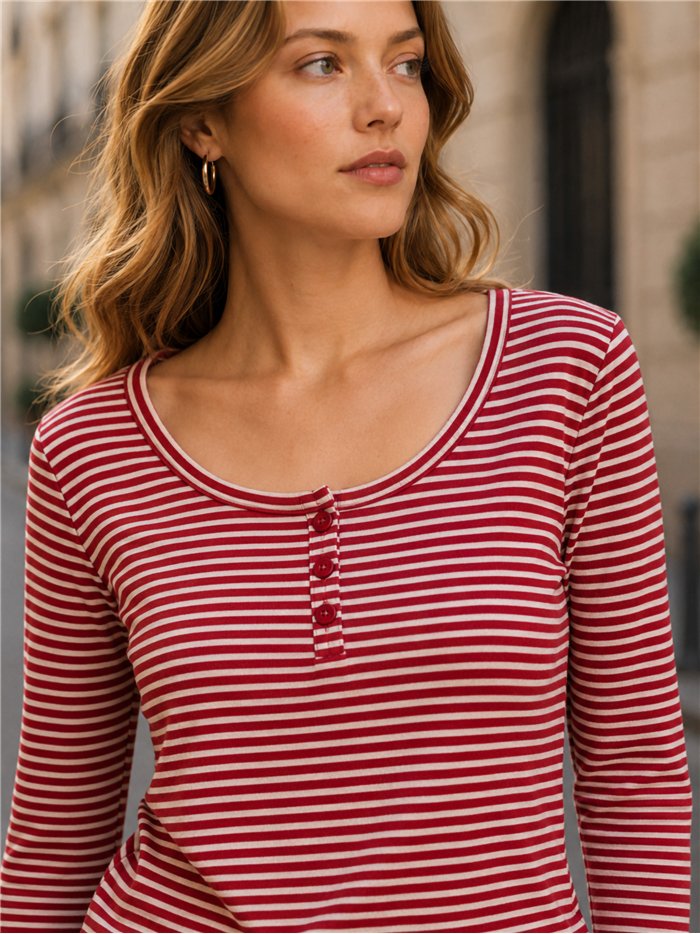 Camiseta rayas detalle botones