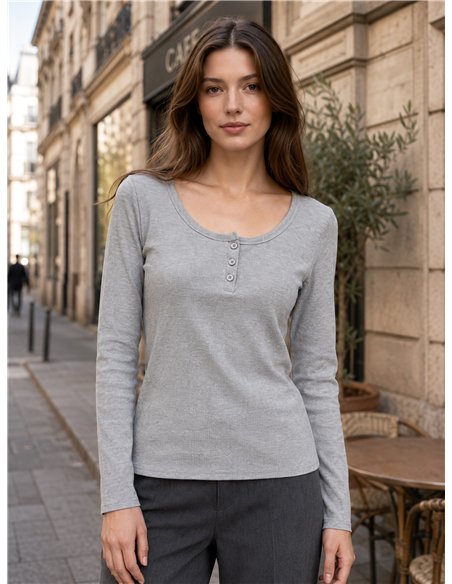 Camiseta canalé detalle botones