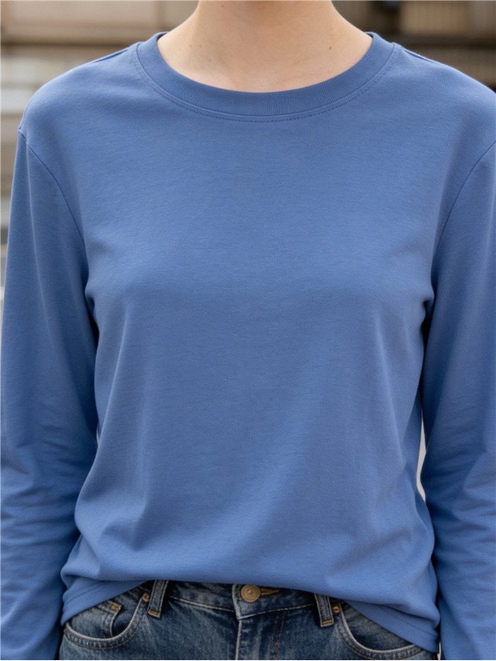 einfaches langärmeliges T-Shirt