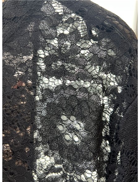 Spitzentop mit großen Blumen