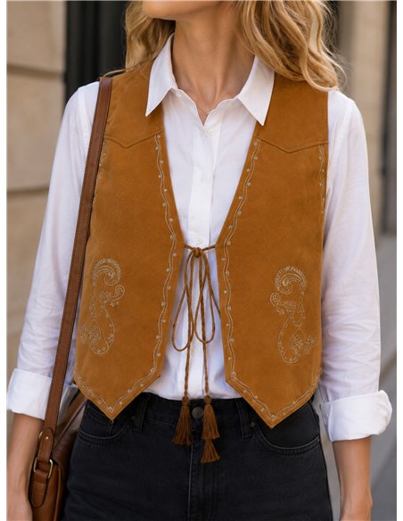 ensemble chemise et gilet brodé de motifs cachemire
