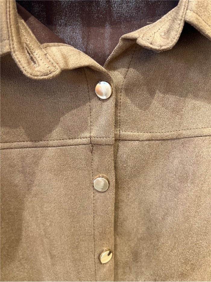 camicia button-down in finta pelle scamosciata