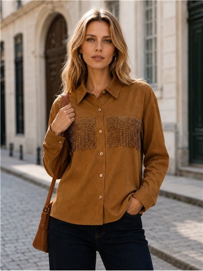 Camisa efecto ante con flecos y tachas