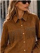 Camisa efecto ante con flecos y tachas