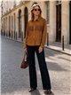 Camisa efecto ante con flecos y tachas