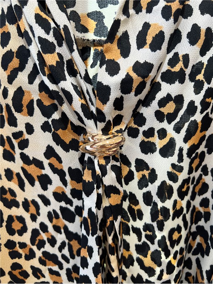 Blusa leopardo con lazada