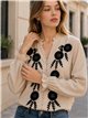 Blusa bordada con flores grandes