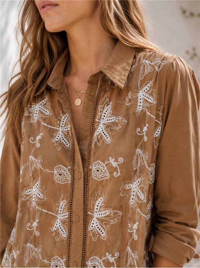 Camisa bordada floral
