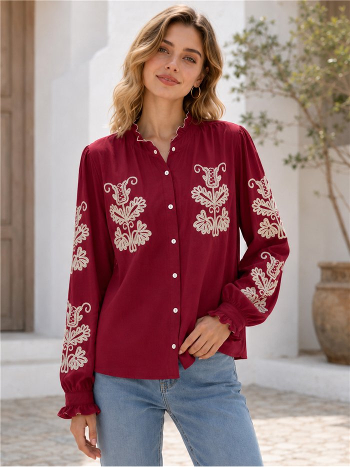 Blusa bordada con cuello volantes