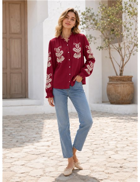 Blusa bordada con cuello volantes