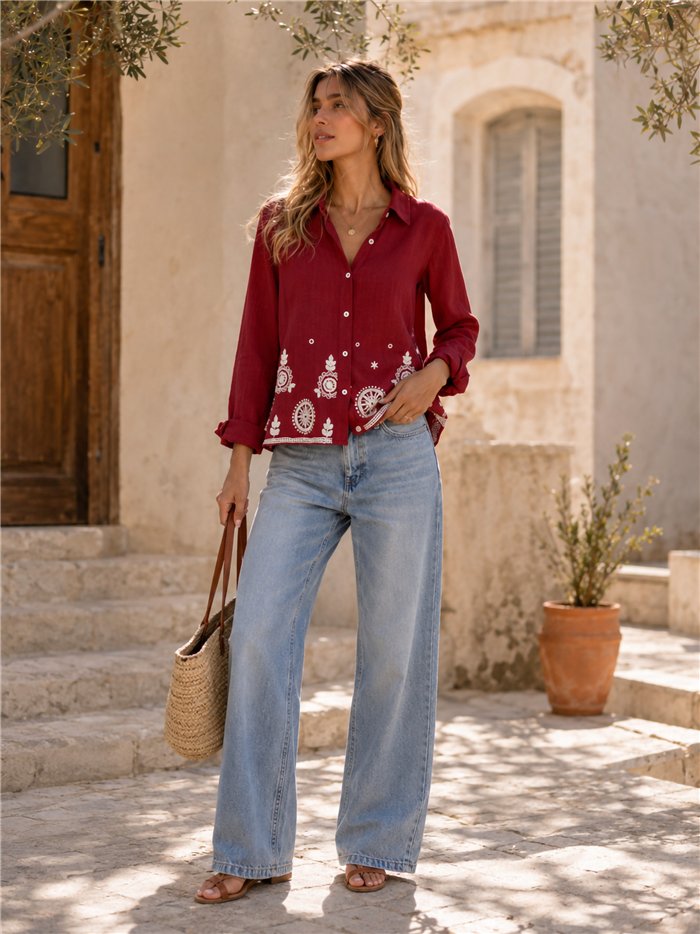 Camicia con ricami traforati
