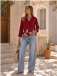 Camicia con ricami traforati