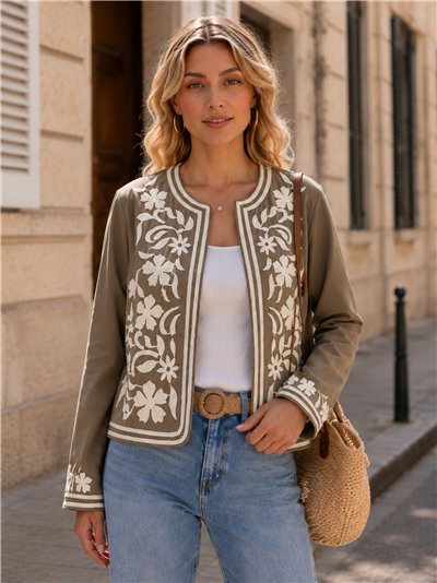Chaqueta bordada floral