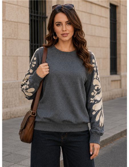 Sudadera manga bordada