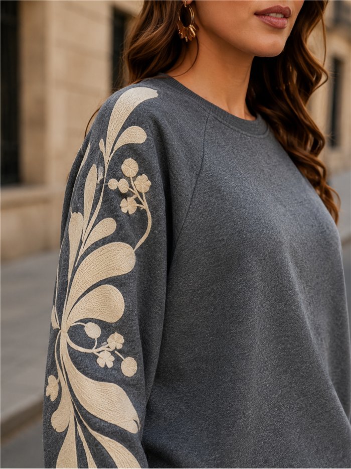 Sudadera manga bordada