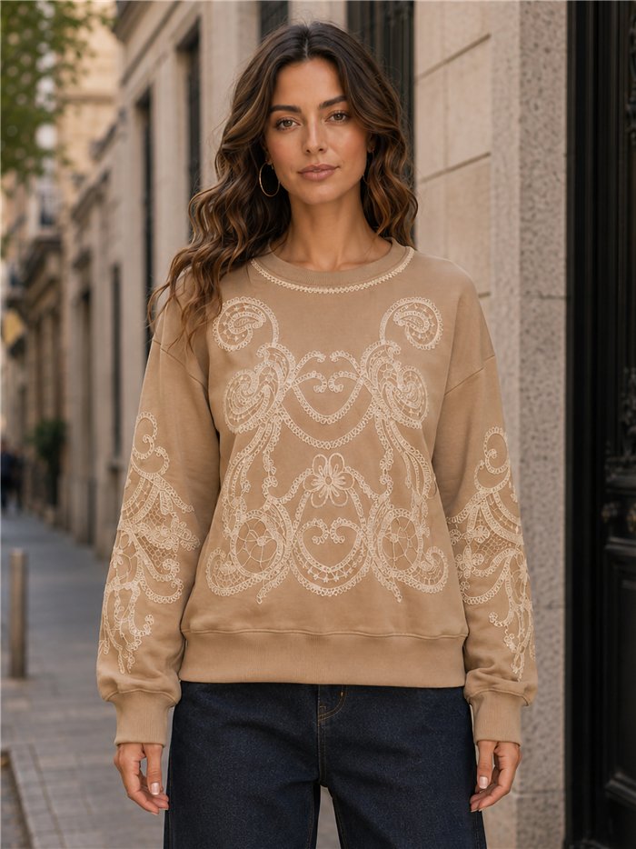 Sweat-shirt à broderies ornementales