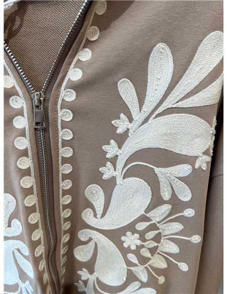 Sudadera capucha bordada