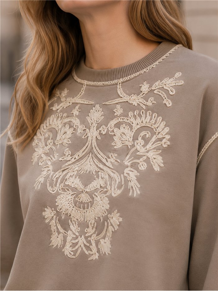 Sudadera bordada