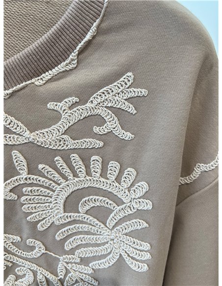 Sudadera bordada