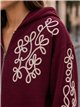 Chaqueta bordada con capucha