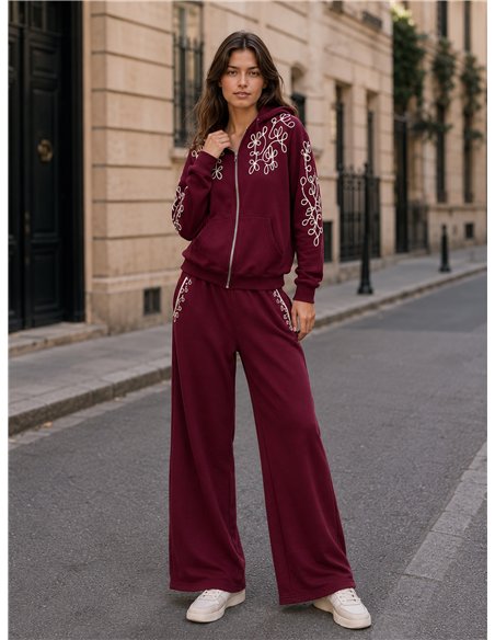 Chaqueta bordada con capucha