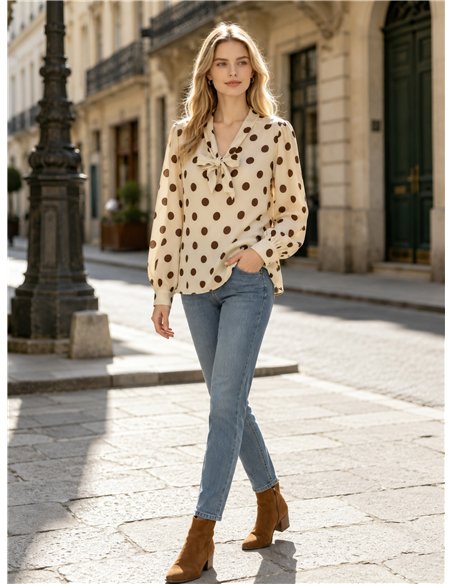 Blusa lunares con lazada