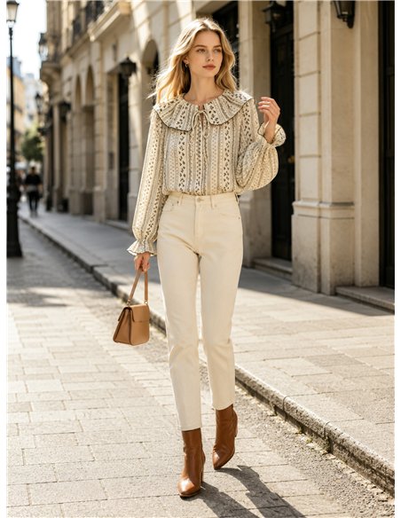 Blusa estampada florecitas con cuello volante