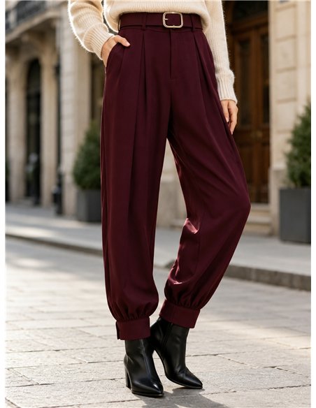 Weite Hose mit Gürtel