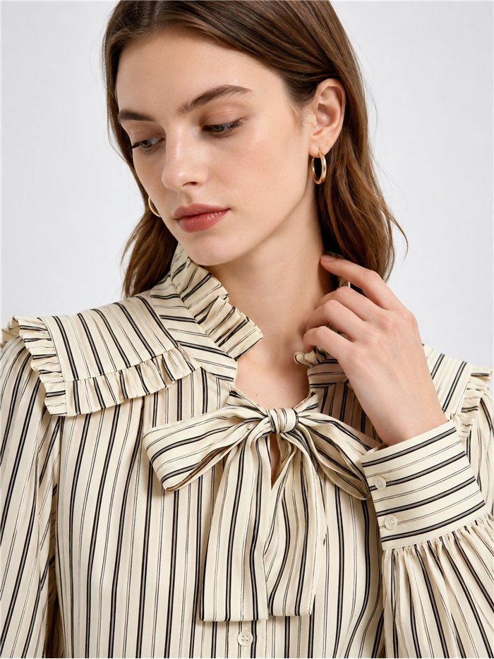 Blusa rayas con lazada y volante
