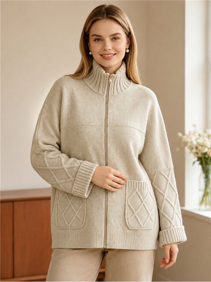 Chaqueta de punto rombos con cremallera y cuello alto
