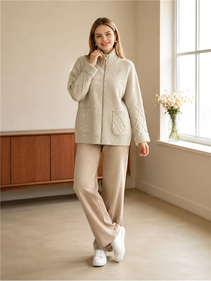 Chaqueta de punto rombos con cremallera y cuello alto