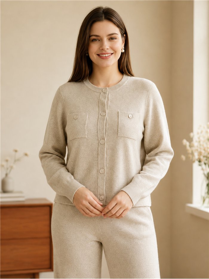 Conjunto chaqueta de punto y pantalón
