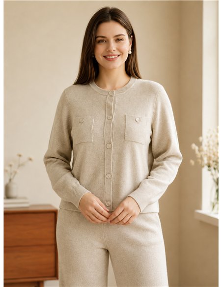 Conjunto chaqueta de punto y pantalón