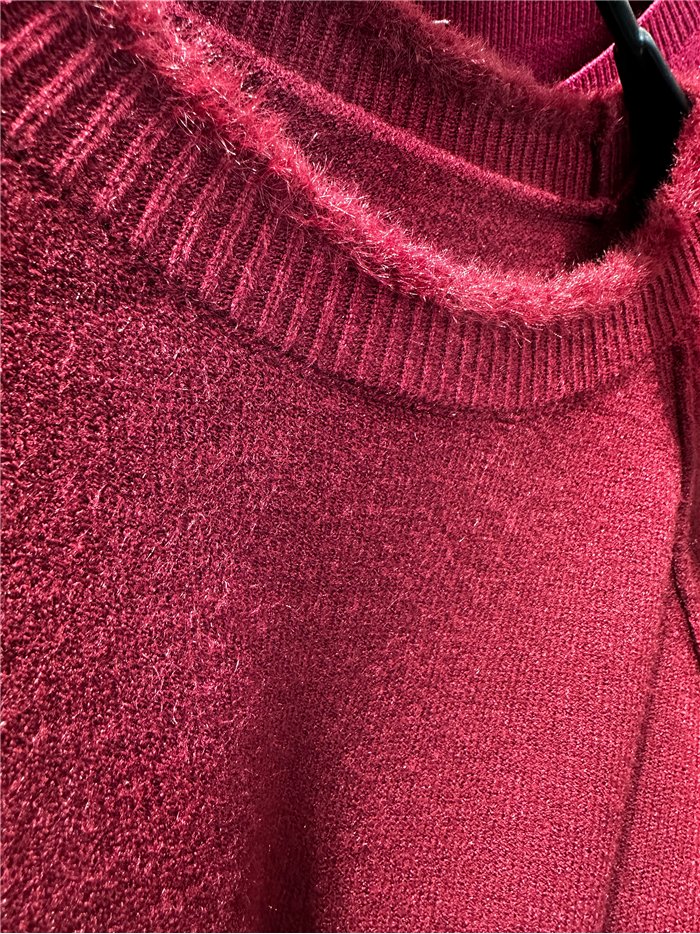 Jersey amplio detalle ribete con pelo