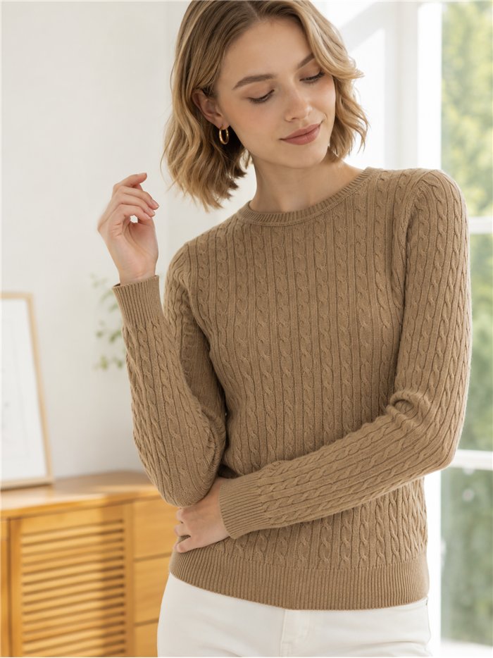 Cable knit round neck sweater