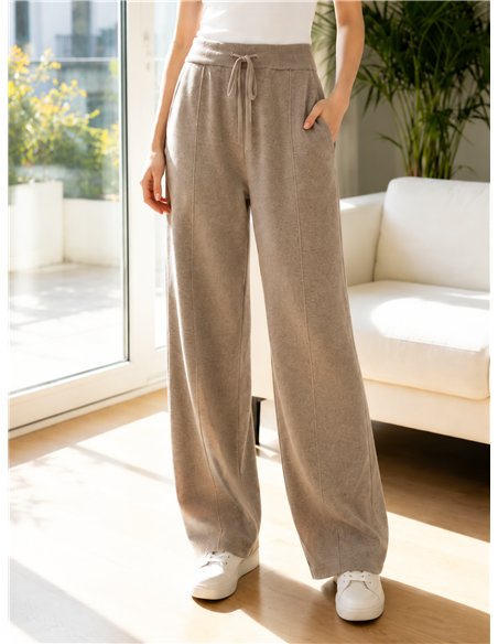 Knit trousers with side pockets