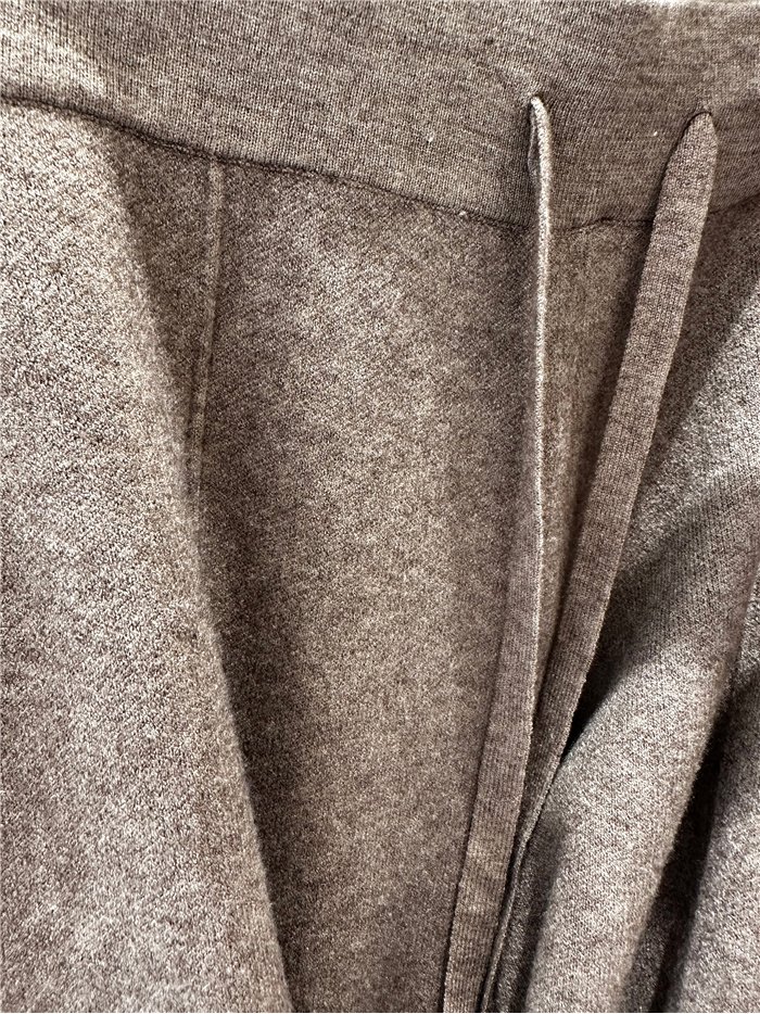 Knit trousers with side pockets