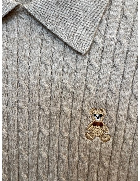 Jersey de punto trenzado con osito cuello polo