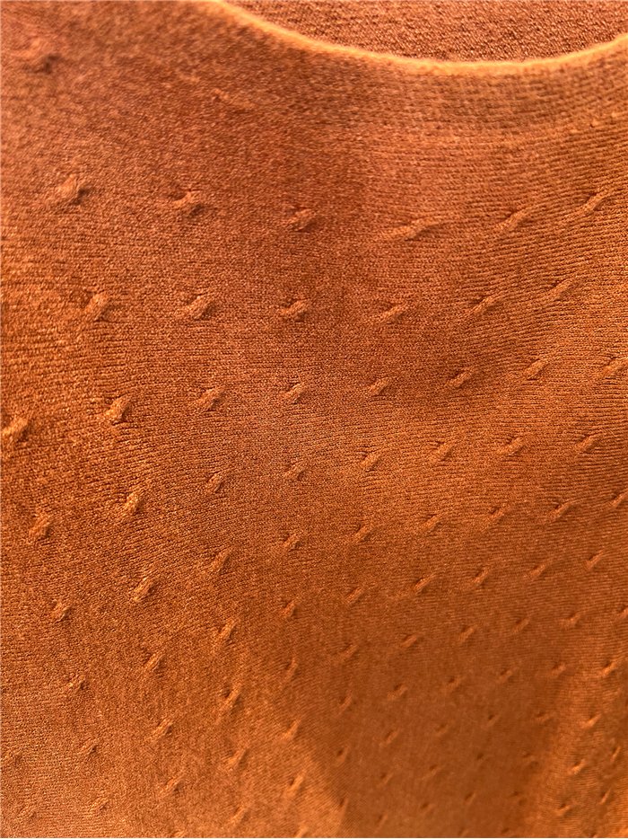 Jersey textura relieve cuello redondo