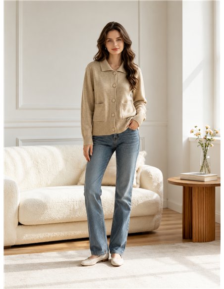 Cardigã com gola de camisa e bolsos