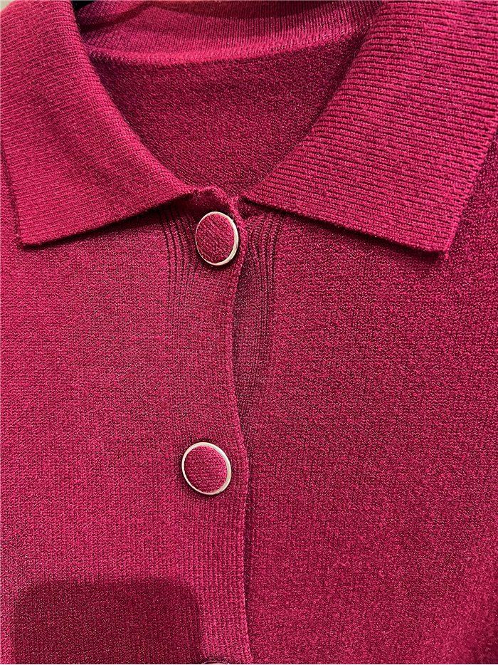 Cardigã com gola de camisa e bolsos