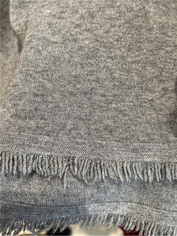 Jersey soft con bajo desflecado