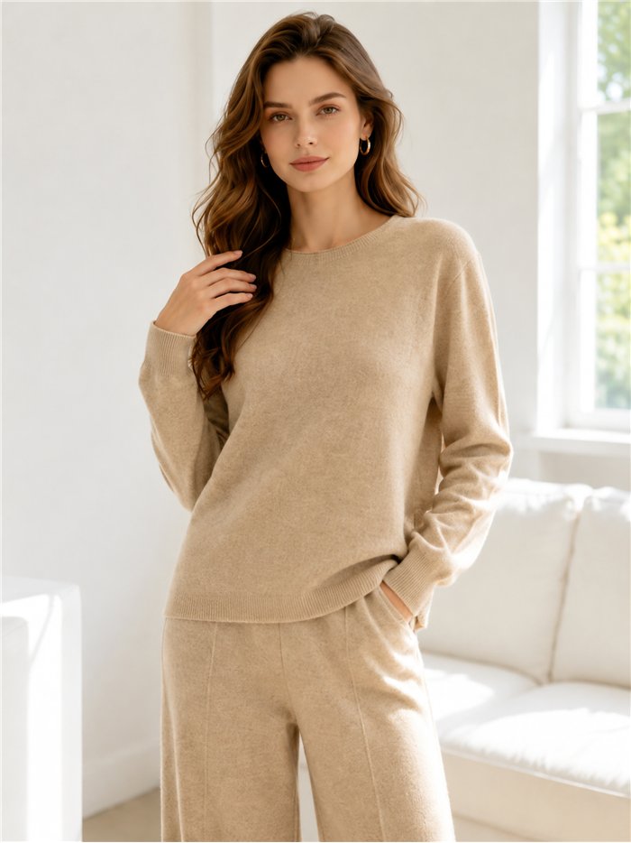 Conjunto jersey bajo desflecado y pantalón wide leg