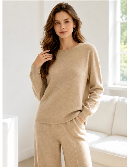 Conjunto jersey bajo desflecado y pantalón wide leg