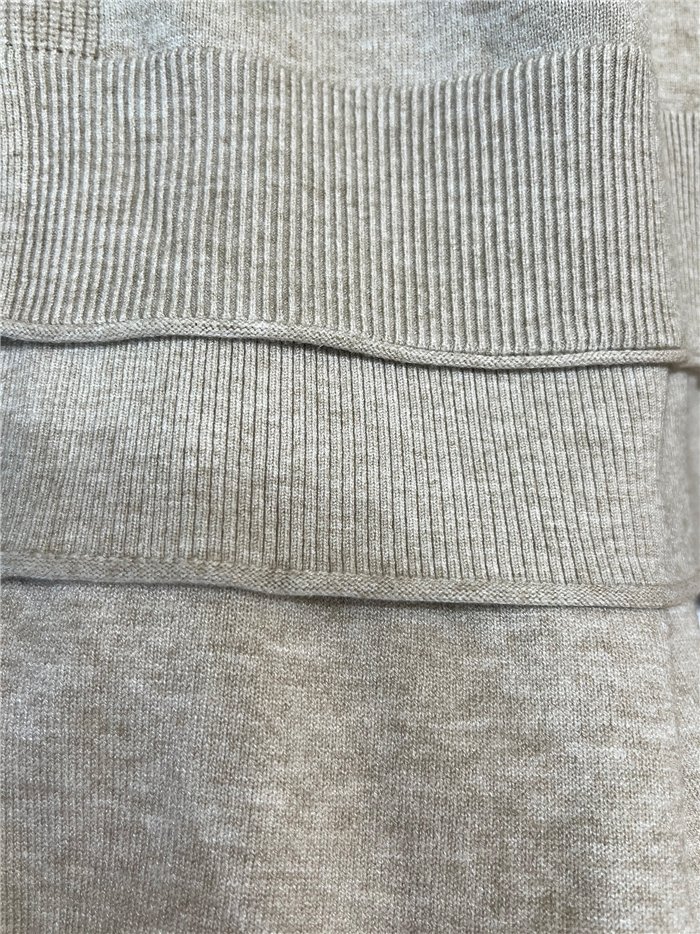Conjunto jersey cuello pico y pantalón wide leg