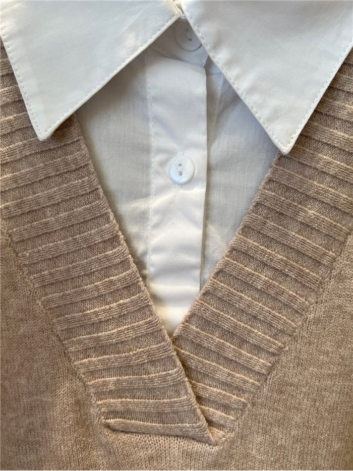 Jersey pico con cuello camisa