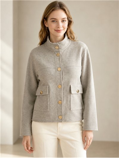 Jacke mit Stehkragen und goldenen Knöpfen