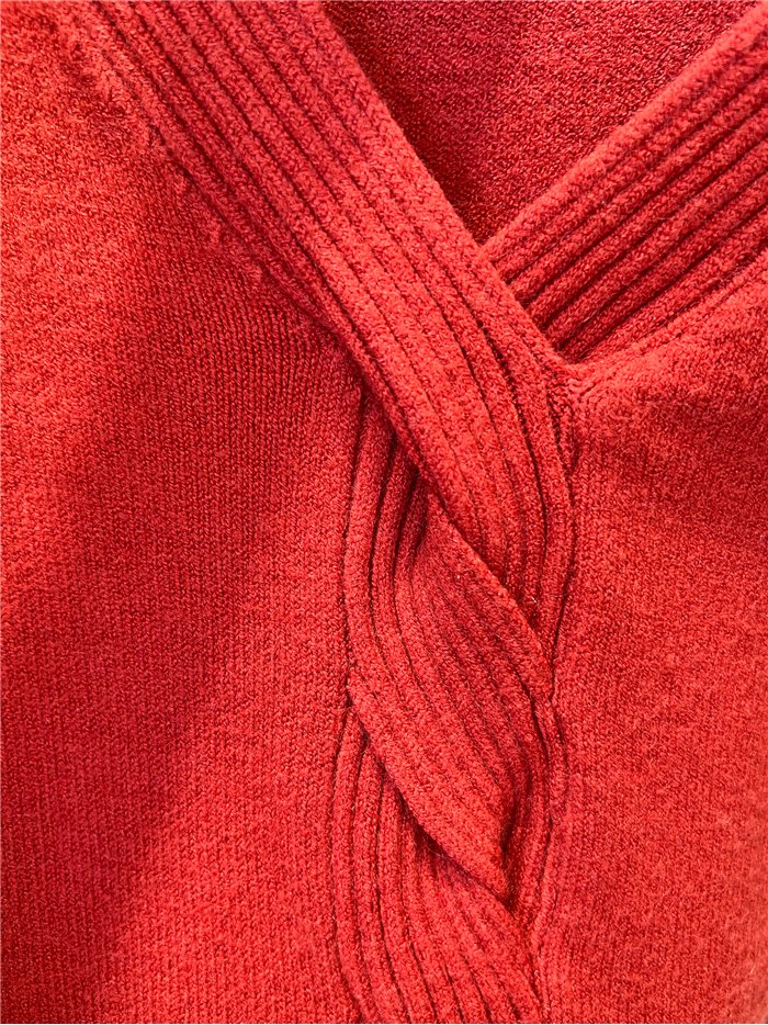 Jersey cuello pico con trenza central