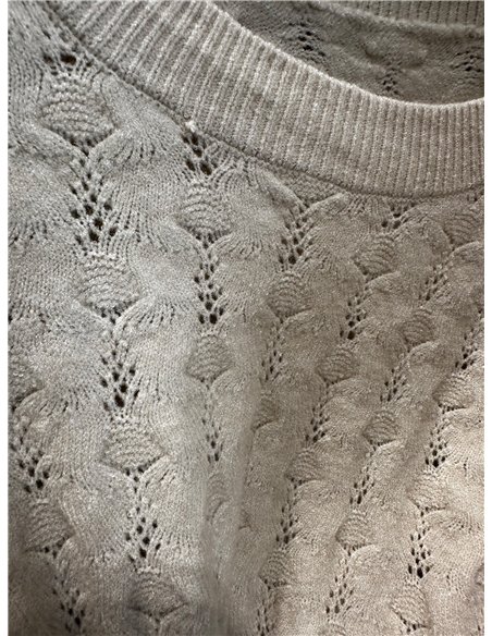 Jersey calado con relieve