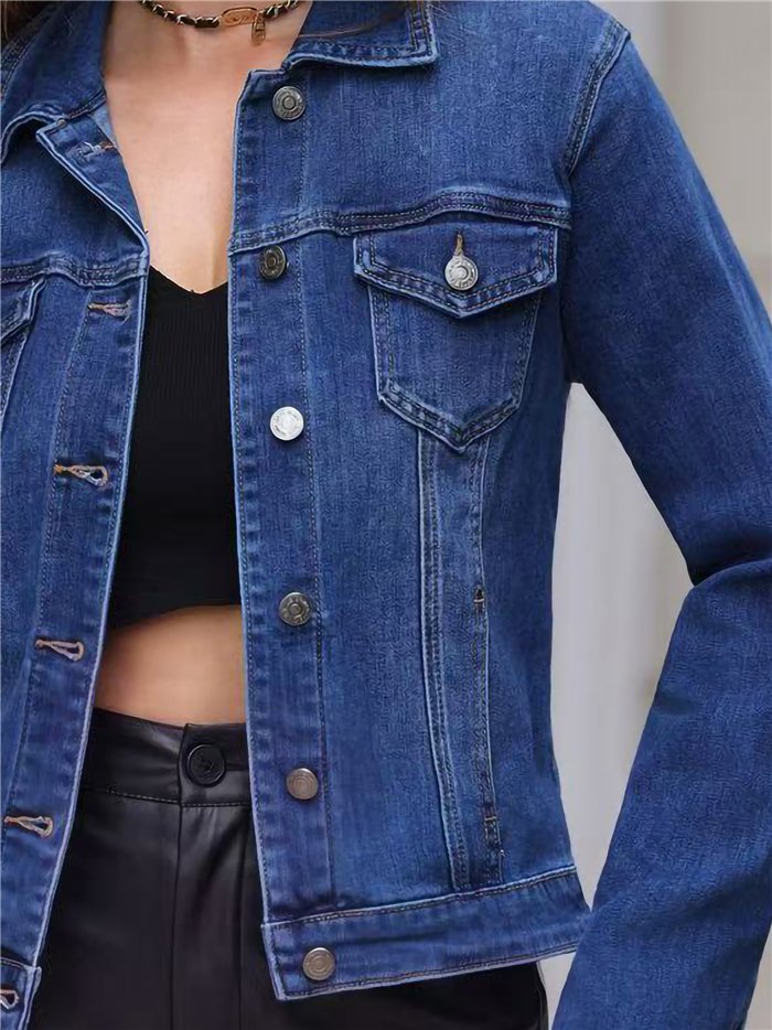 Chaqueta vaquera básica con bolsillos